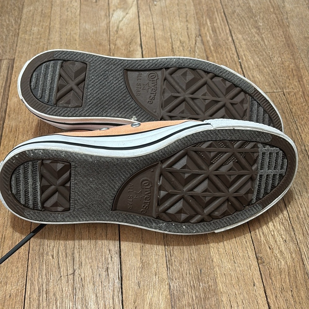 Converse  - Picture 3 of 5